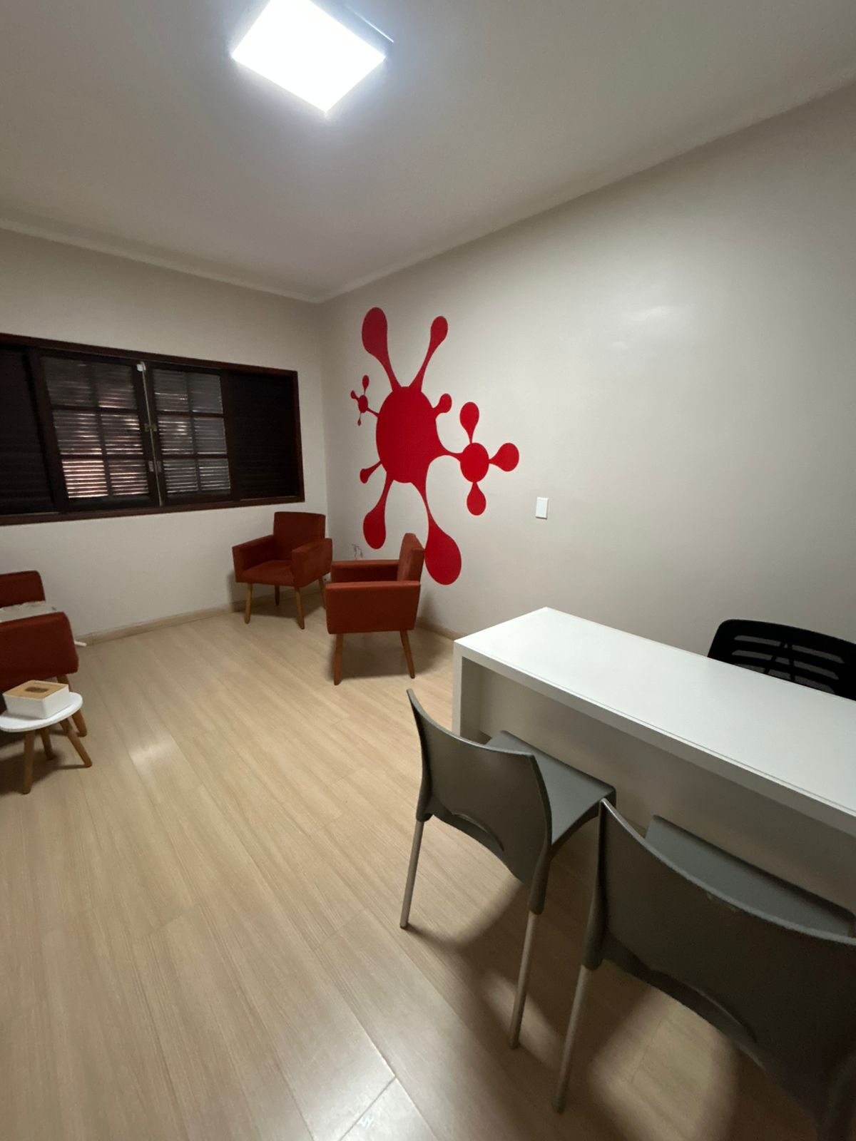 Espaço de acolhimento disponível para sublocação na Neurovitta